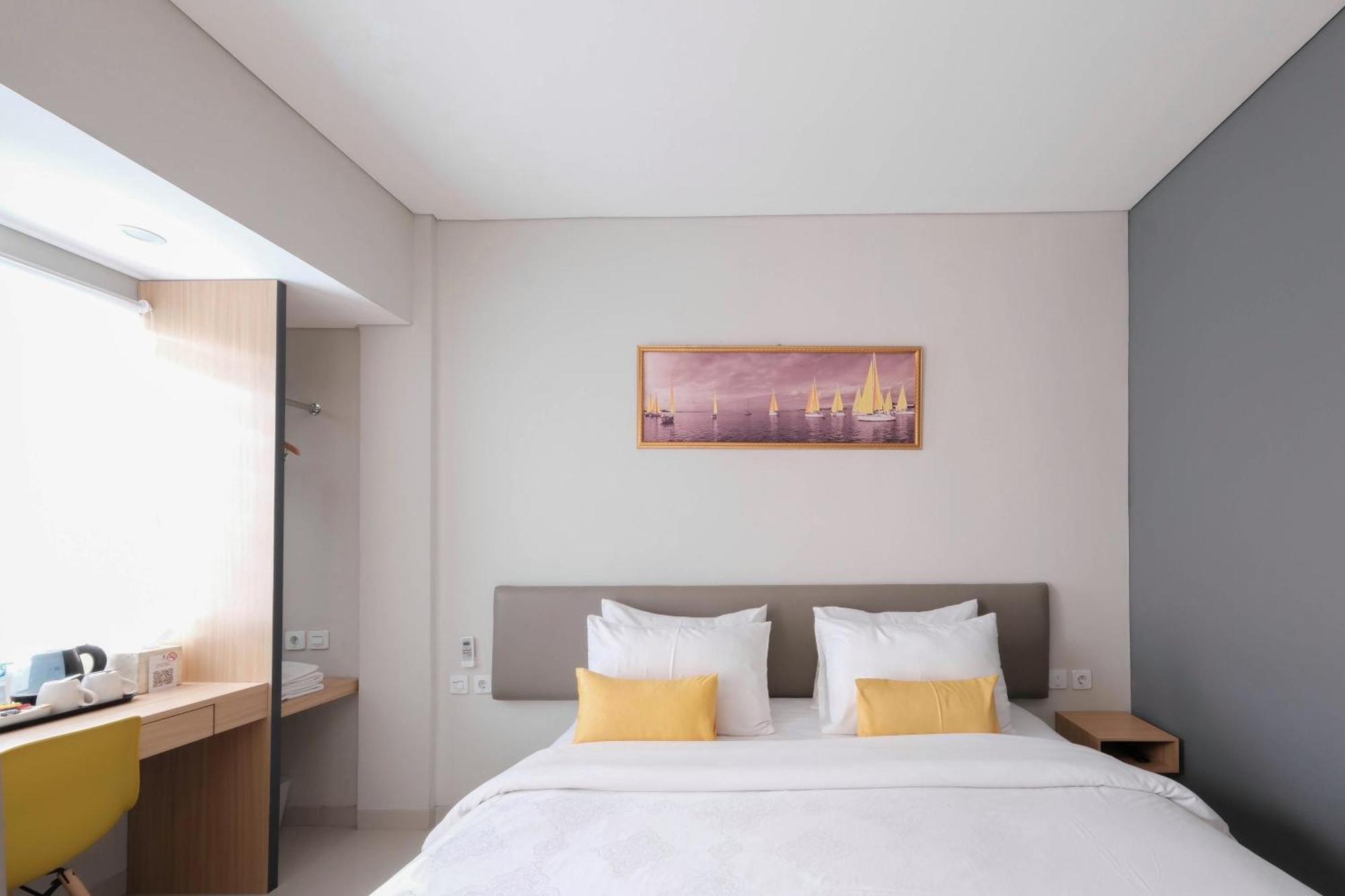 S101 Hotels Semarang Bagian luar foto