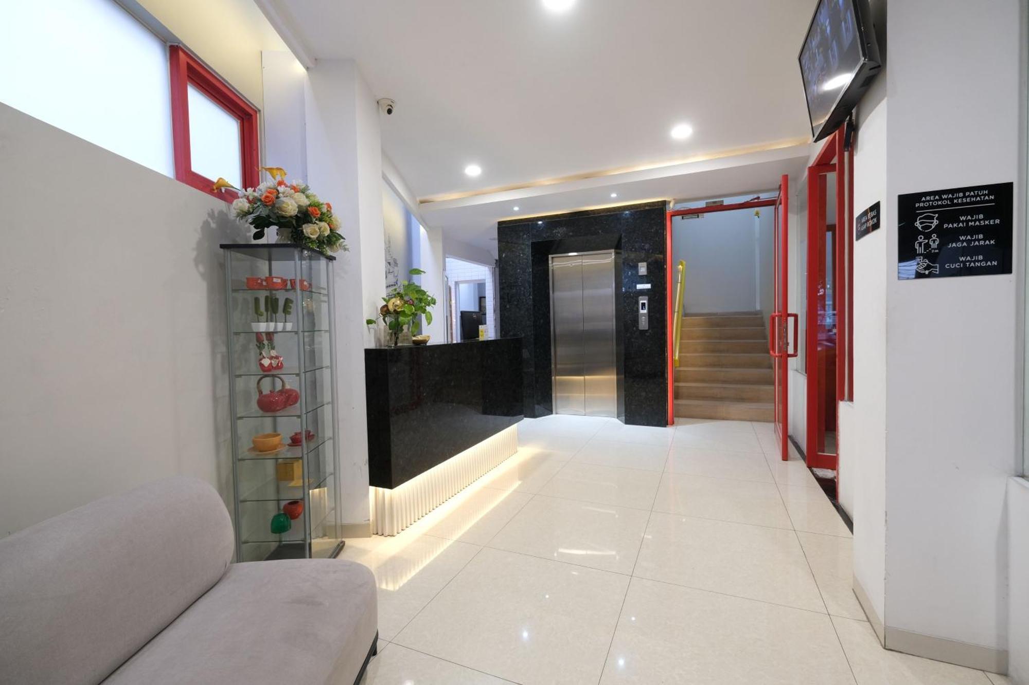 S101 Hotels Semarang Bagian luar foto