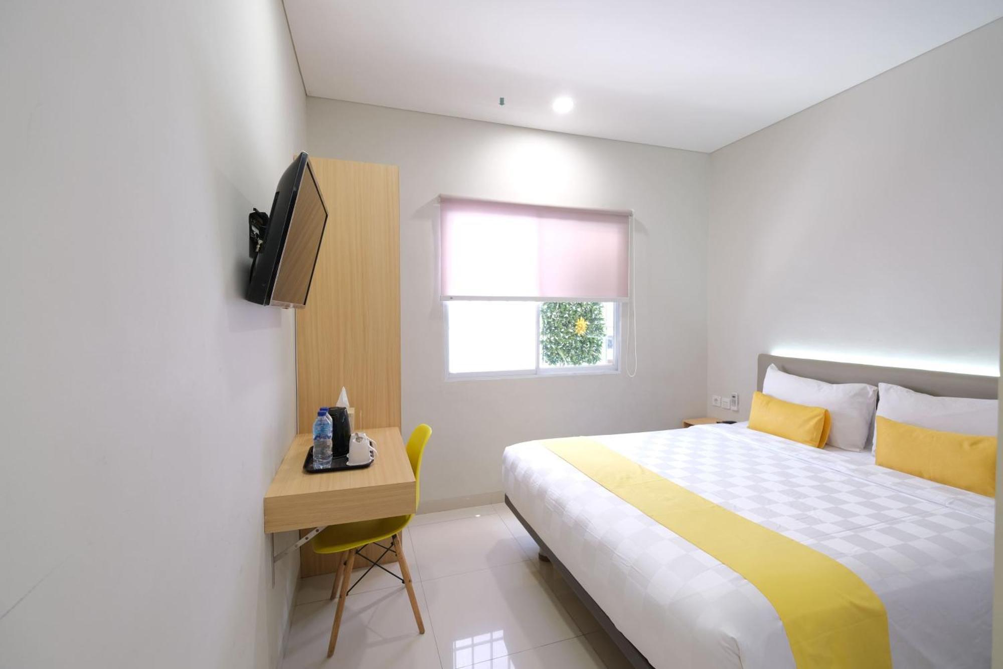 S101 Hotels Semarang Bagian luar foto